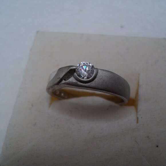 CZ 4mm sterling silver ring size 8 POS180 - Picture 1 of 4